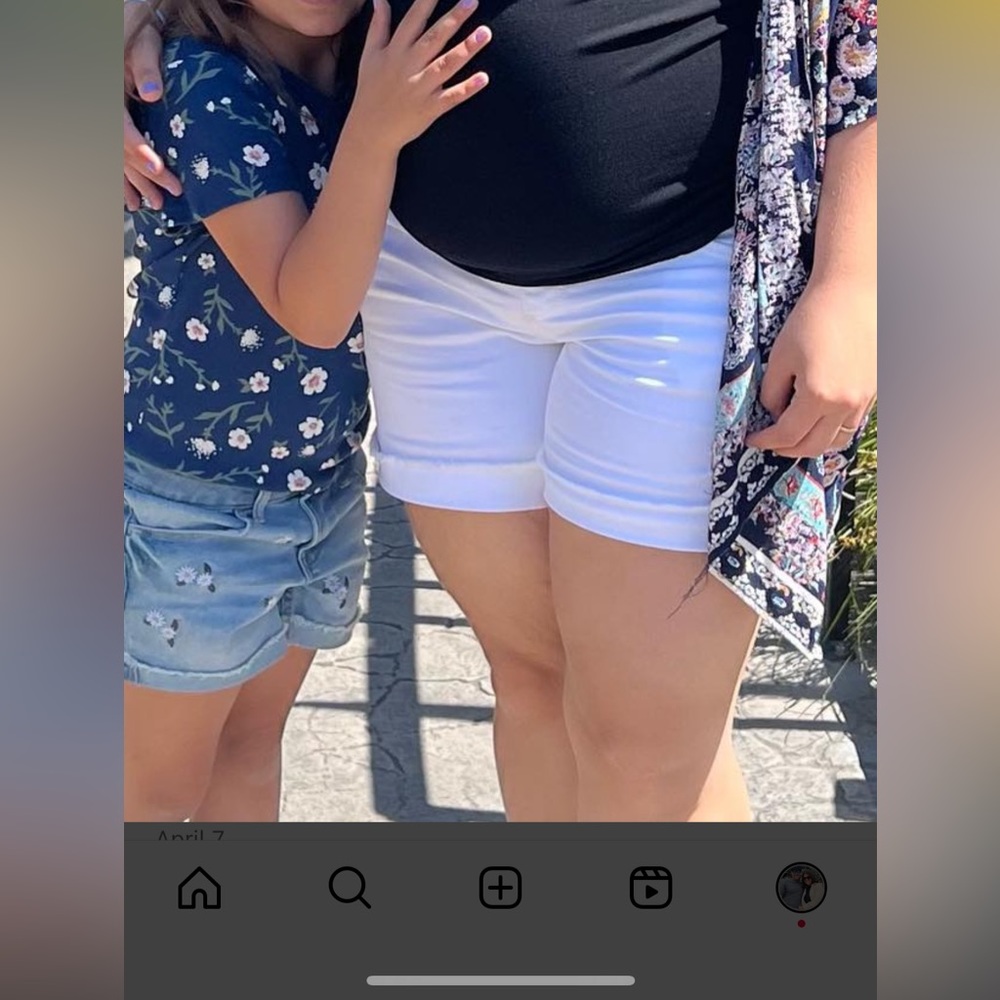 Maternity shorts